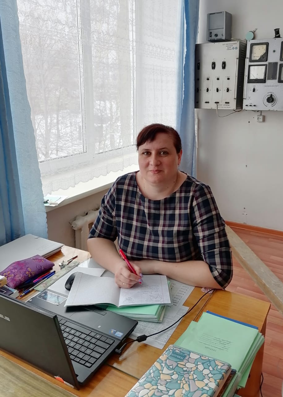 Сотникова Марина Викторовна.